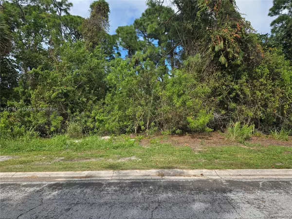 125 Cardinal Dr, Sebastian, FL 32958