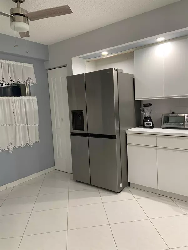 Pembroke Pines, FL 33027,12950 SW 13th St #409D