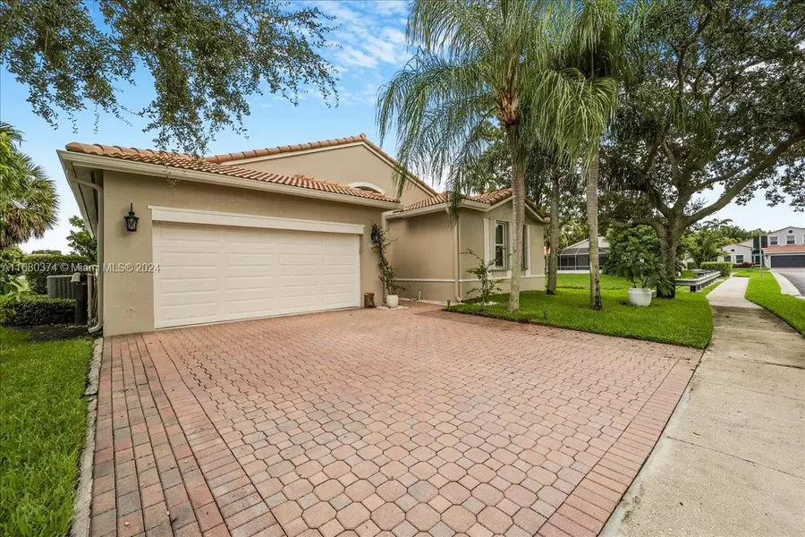 15003 SW 16th St, Pembroke Pines, FL 33027
