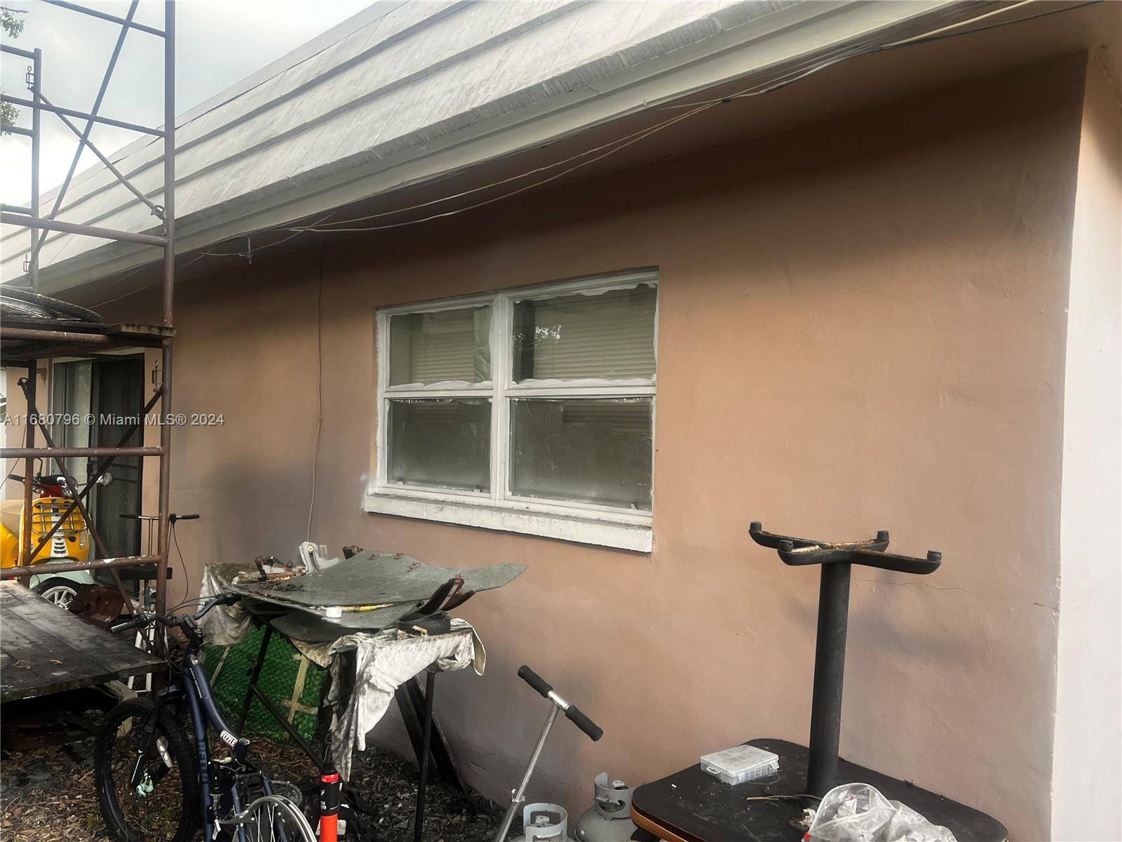 Pompano Beach, FL 33060,516 SW 2nd Ct