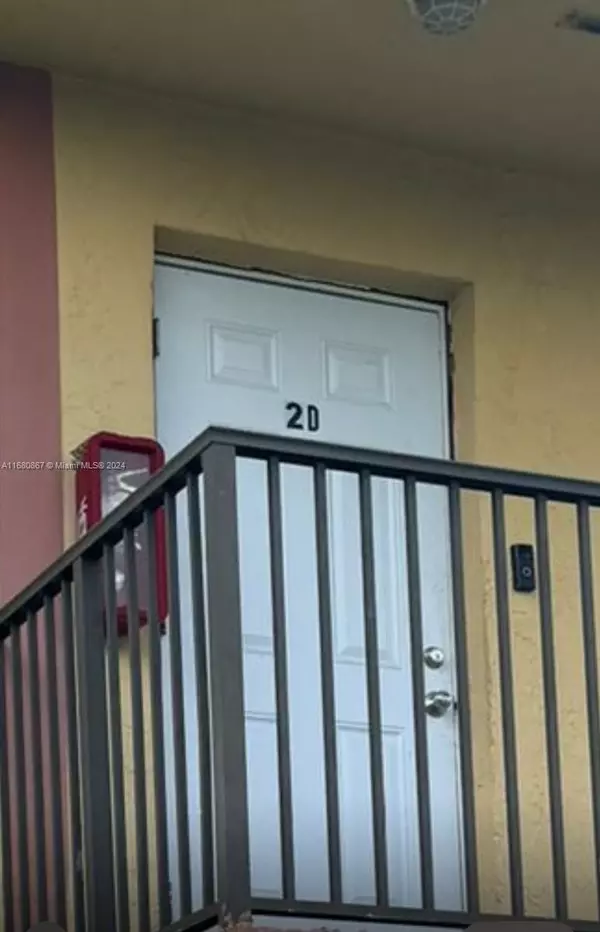 2860 NW 55th Ave #2D, Lauderhill, FL 33313