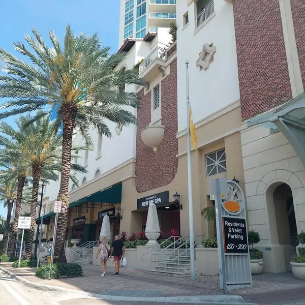 Sunny Isles Beach, FL 33160,150 Sunny Isles Blvd #1-1704