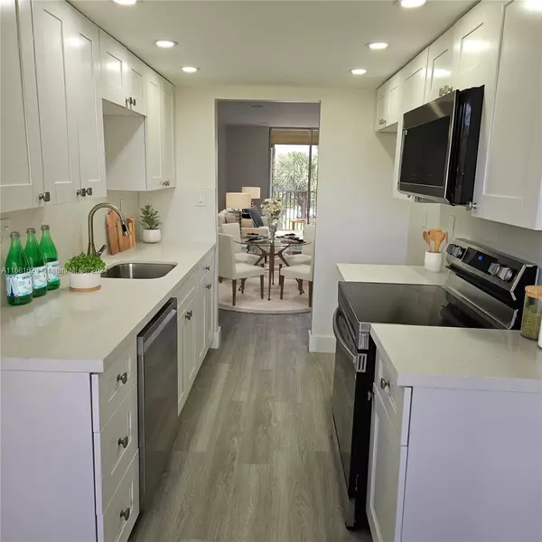 Lauderdale Lakes, FL 33319,3321 NW 47th Ter #321