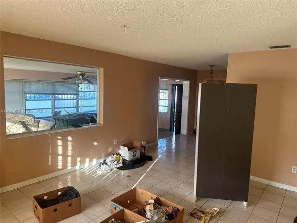 Hialeah, FL 33010,405 SE 4th Ave