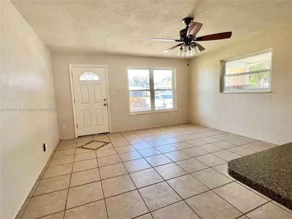 Other City - In The State Of Florida, FL 32119,2825 Oak Lea DR