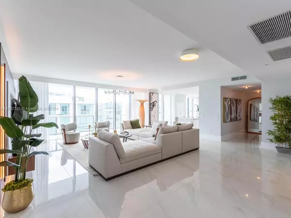 Sunny Isles Beach, FL 33160,330 Sunny Isles Blvd #5-LPH04