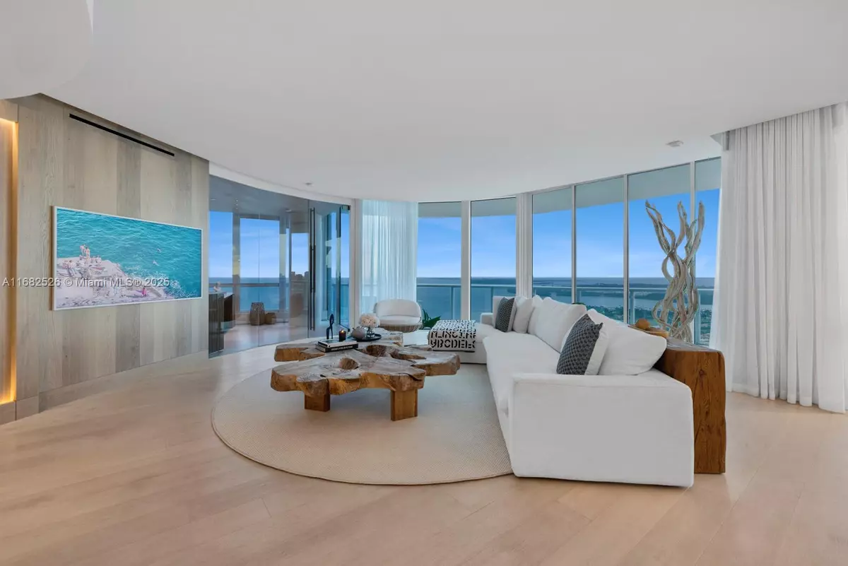 Miami Beach, FL 33139,100 S Pointe Dr #3803