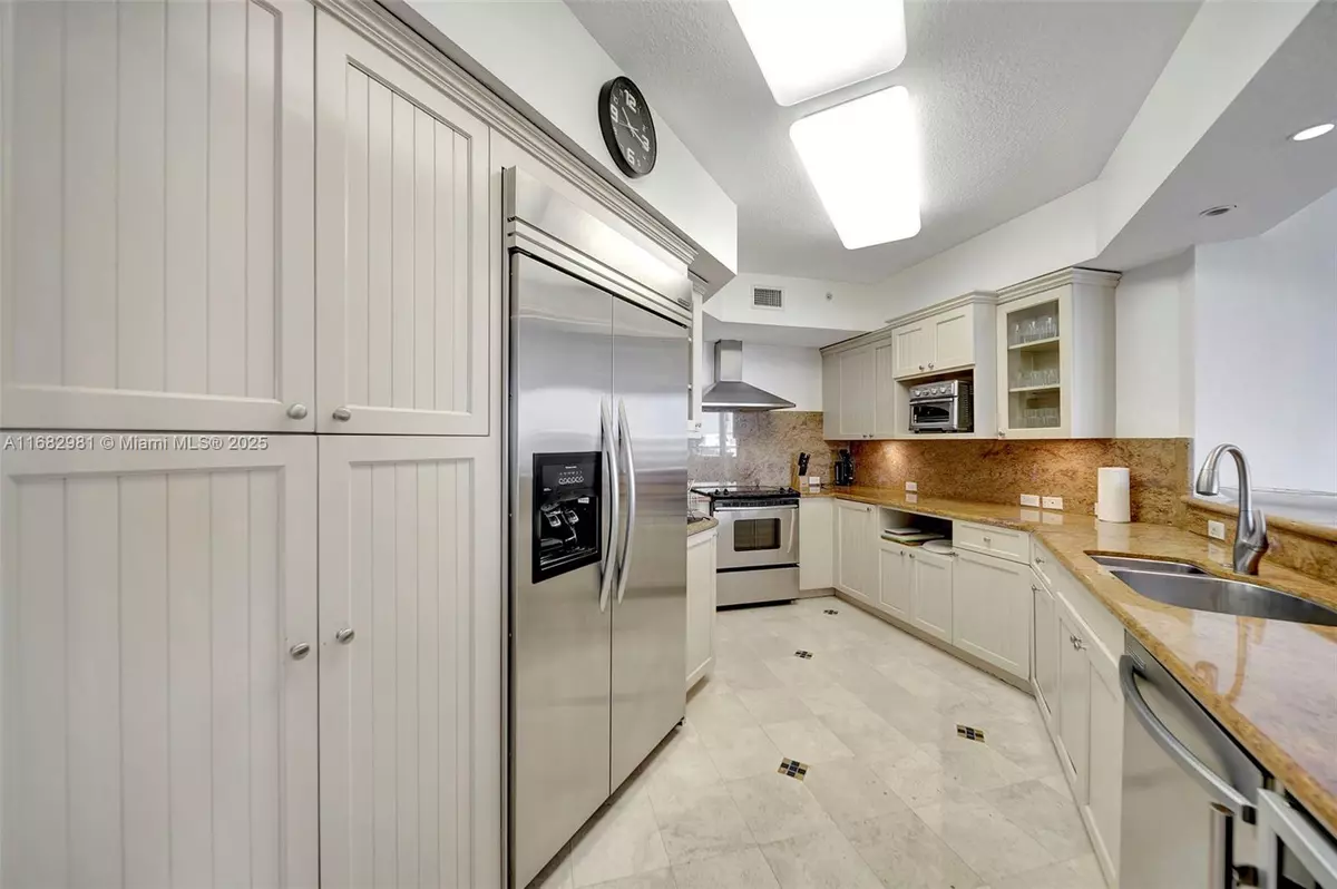 Hollywood, FL 33019,6051 N Ocean Dr #503
