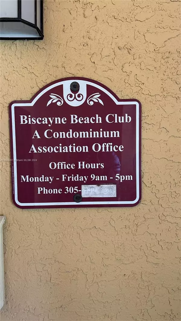 Miami, FL 33196,15551 SW 104th Ter #828