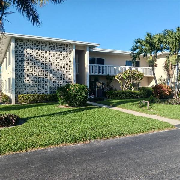 215 Main Blvd #1A, Boynton Beach, FL 33435