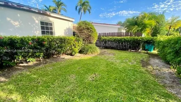 Key Biscayne, FL 33149,255 Ridgewood Rd