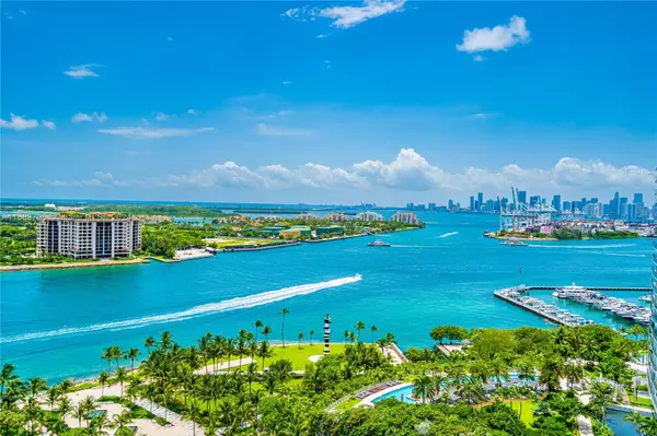 300 S Pointe Dr #2102, Miami Beach, FL 33139