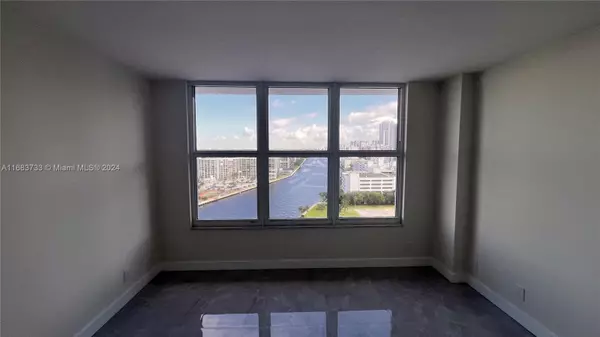 Hollywood, FL 33019,3800 S Ocean Dr #1704