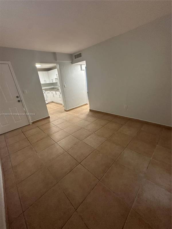 Coral Gables, FL 33134,1208 Salzedo St #18