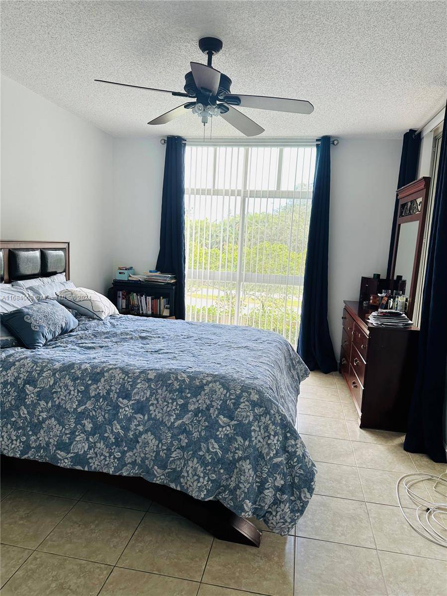 Doral, FL 33178,9725 NW 52nd St #209
