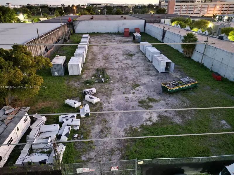 8234 Nw 56th. St., Doral, FL 33166