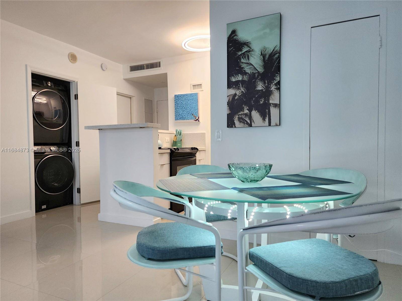 Hollywood, FL 33019,3505 S Ocean Dr #519