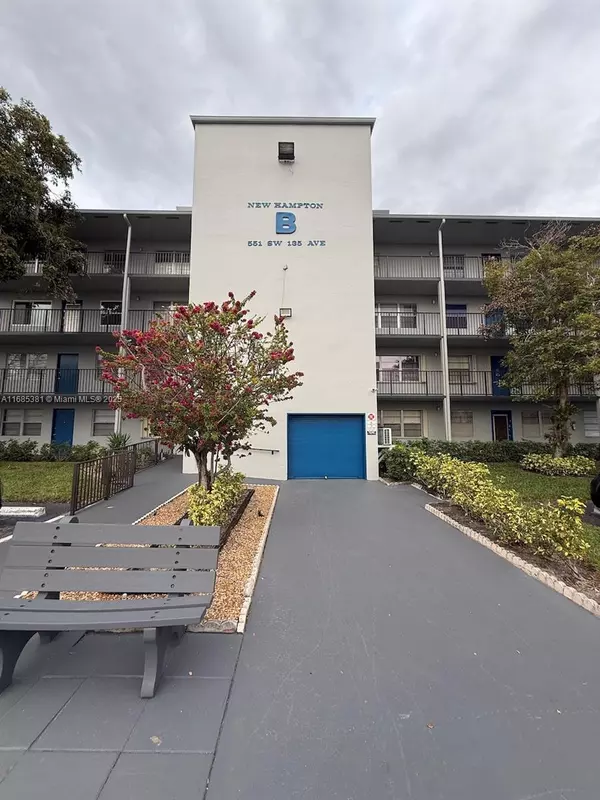 Pembroke Pines, FL 33027,551 SW 135th Ave #206B