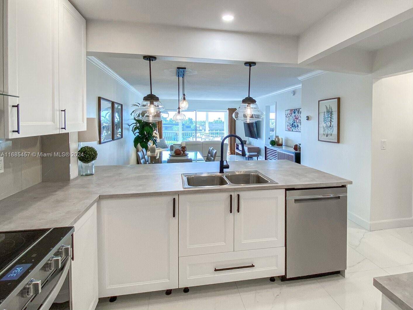 Hallandale Beach, FL 33009,2081 S Ocean Dr #401