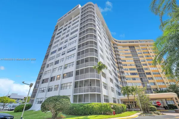 Hallandale Beach, FL 33009,100 Golden Isles Dr #1413