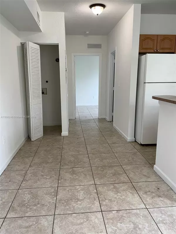 Miami, FL 33128,244 NW 11th Ave #8