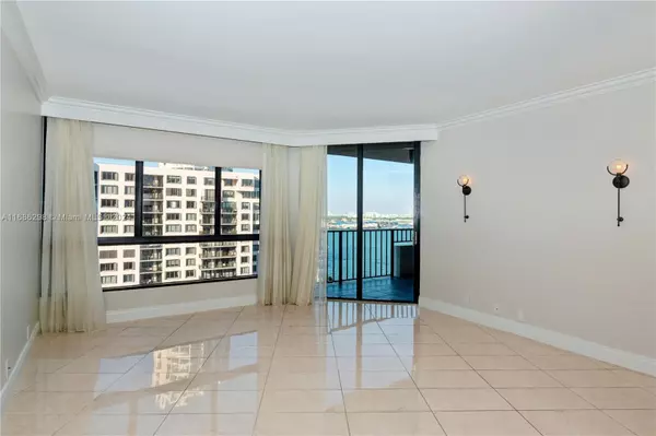 Miami, FL 33131,520 Brickell Key Dr #A1502