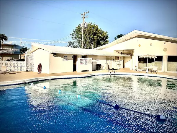 Hallandale Beach, FL 33009,900 SW 11th Ave #12A
