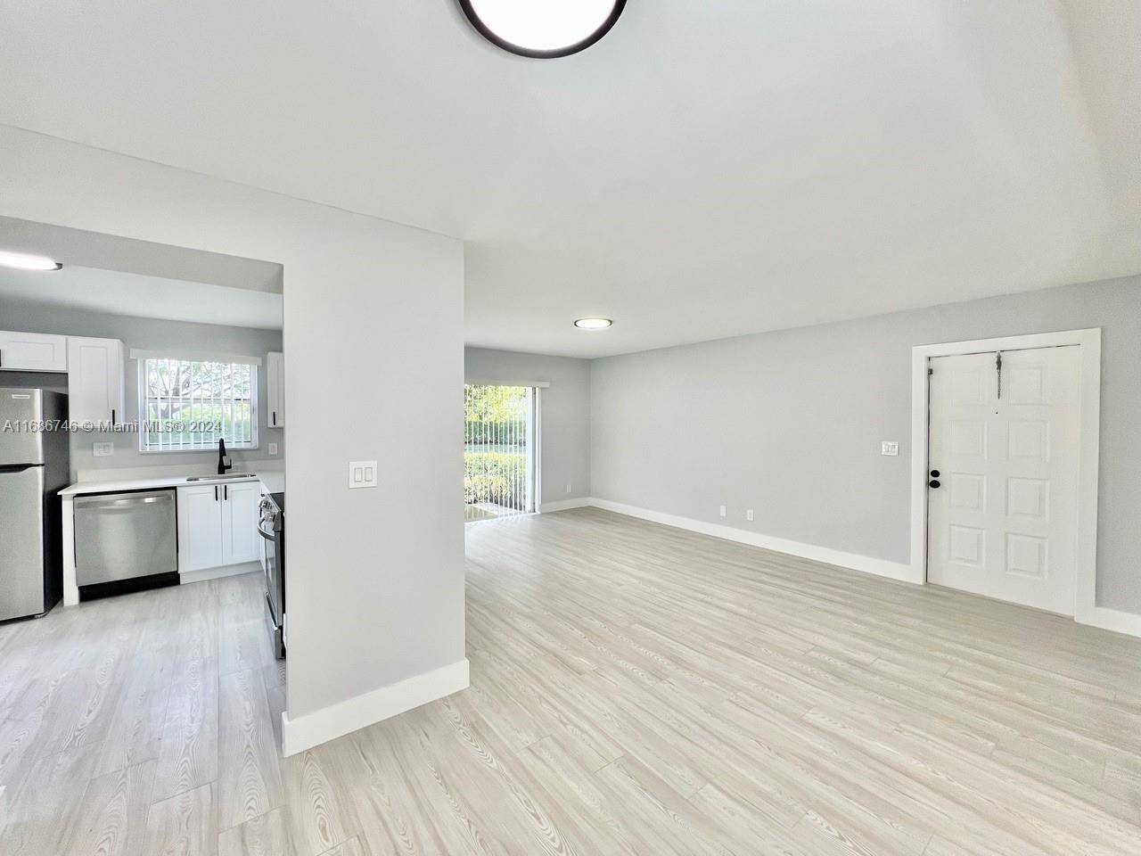Pembroke Pines, FL 33025,11200 SW 13th St #102