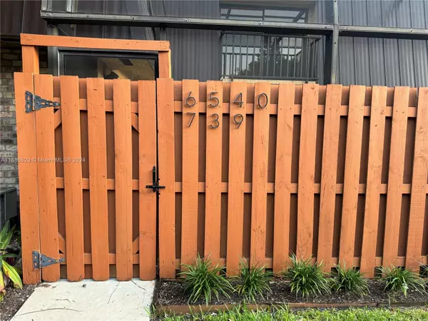 Stuart, FL 34997,6540 SE Windsong Ln #739