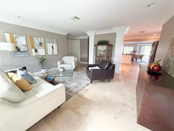 Pompano Beach, FL 33060,239 SE 3rd Ave