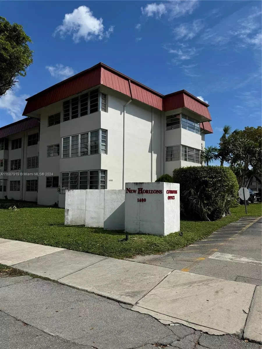 Miami, FL 33179,1400 NE 191st St #144