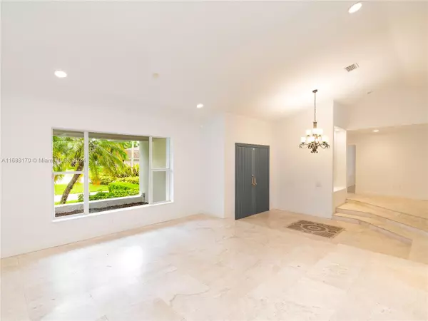 Miami, FL 33176,14060 SW 104th Ave
