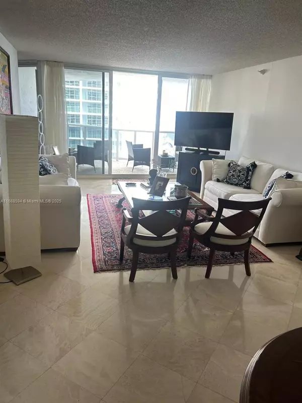 Sunny Isles Beach, FL 33160,16711 N Collins Ave #1704