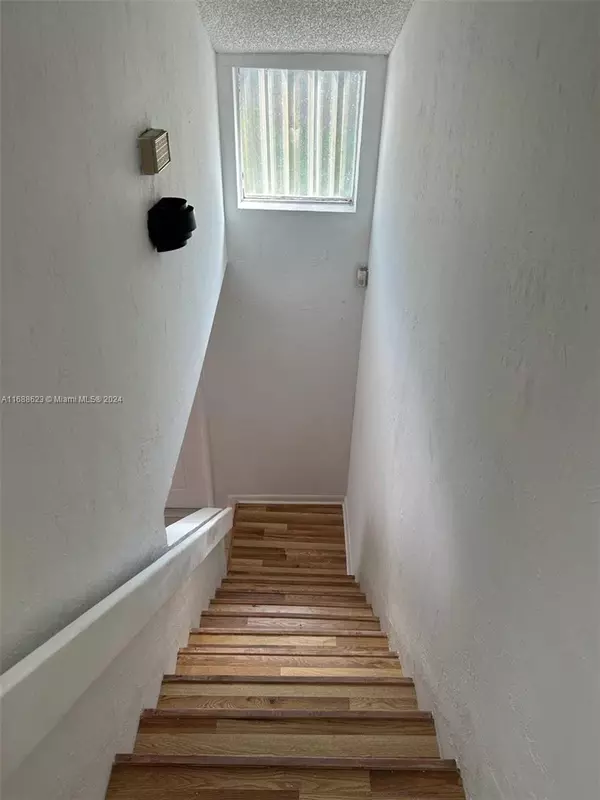 Palmetto Bay, FL 33157,9030 SW 159th Ter #D