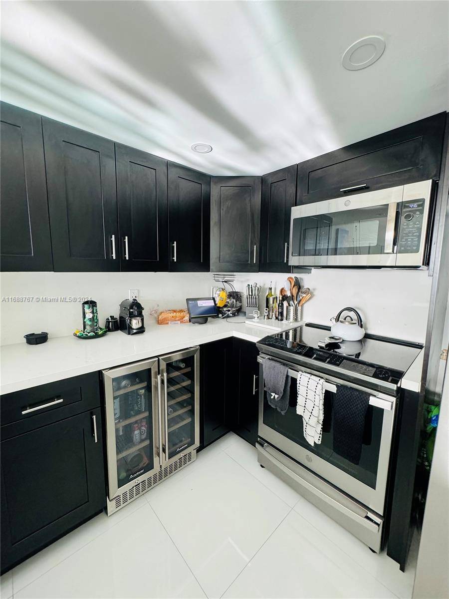 Miami, FL 33132,1800 N Bayshore Dr #3204