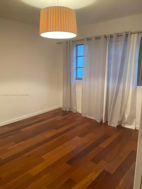 Miami Beach, FL 33139,1560 Pennsylvania Ave #213