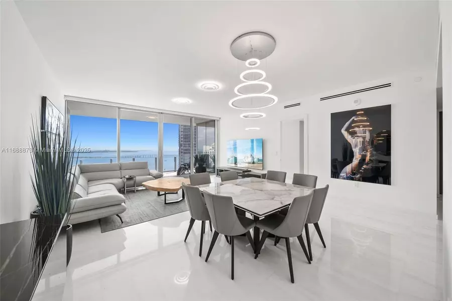 300 Biscayne Blvd Way #3803, Miami, FL 33131