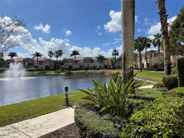 Palm Beach Gardens, FL 33418,4856 Bonsai Cir #106