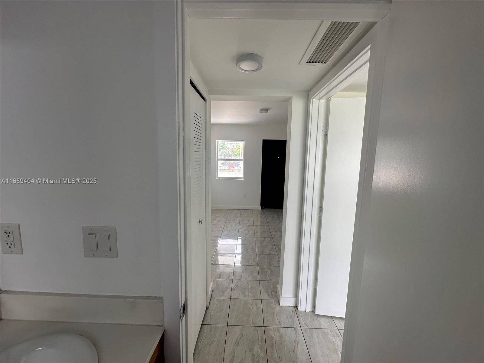 Miami, FL 33150,1130 NW 62nd St #12