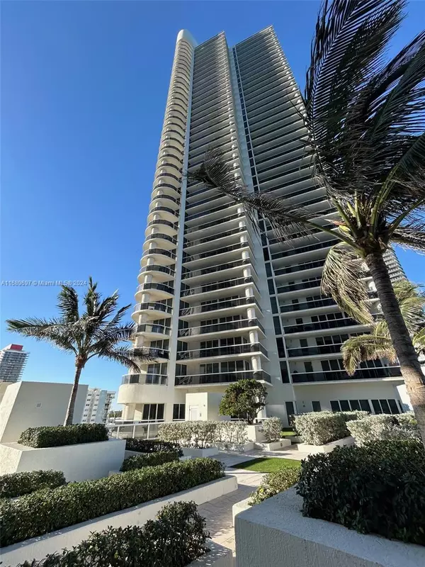 Hallandale Beach, FL 33009,1800 S Ocean Dr #1103