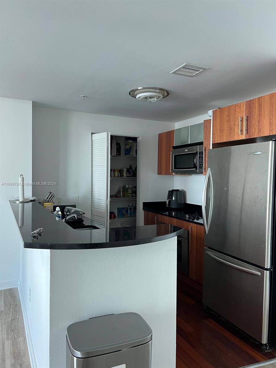 Miami, FL 33131,300 S Biscayne Blvd #T-1606