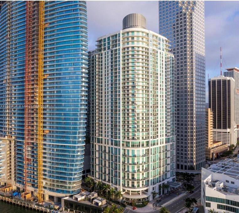 300 S Biscayne Blvd #T-1606, Miami, FL 33131