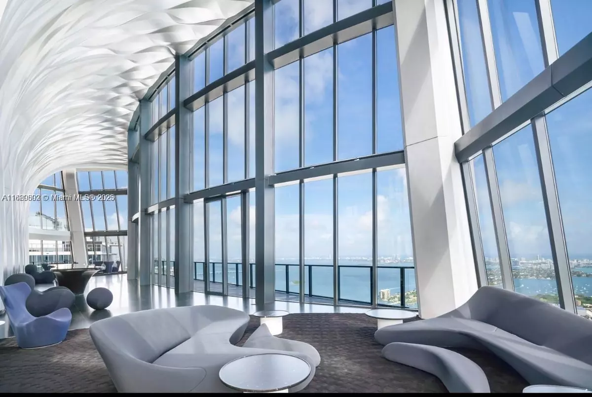 Miami, FL 33132,1000 Biscayne Blvd #2402