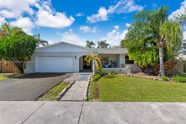 19964 SW 82nd Pl, Cutler Bay, FL 33189