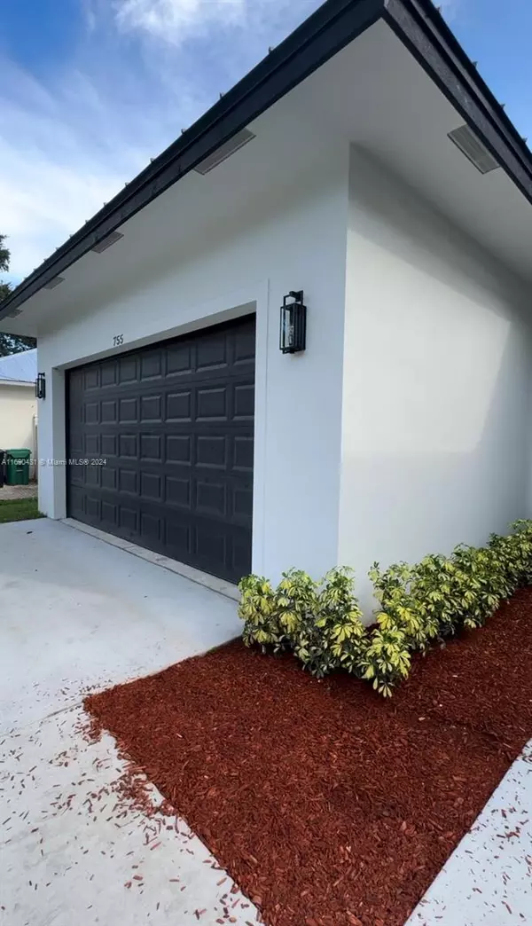 Port St. Lucie, FL 34953,755 Alton Cir