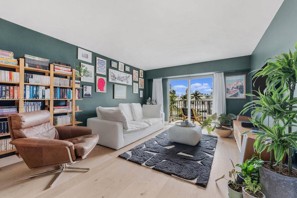 1000 Michigan Ave #405,  Miami Beach,  FL 33139