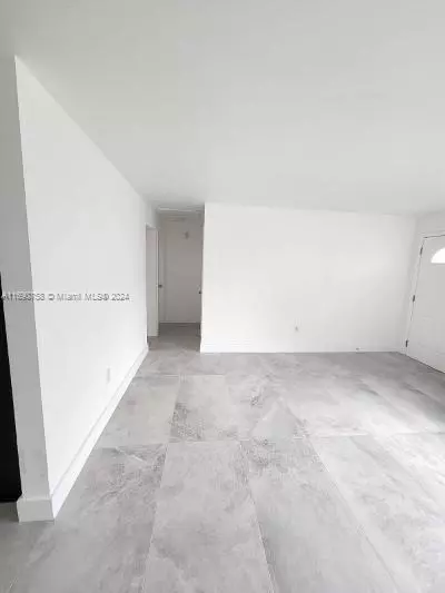 El Portal, FL 33138,8960 NE 2 AV