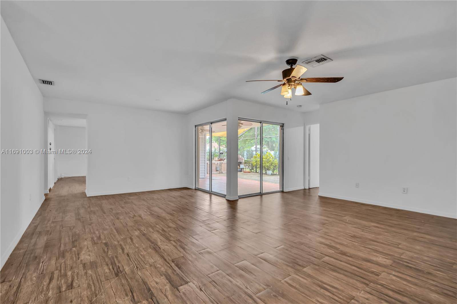 Miami, FL 33186,15014 SW 140th Ct