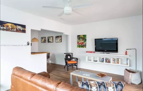 Miami, FL 33135,511 SW 15th Ave