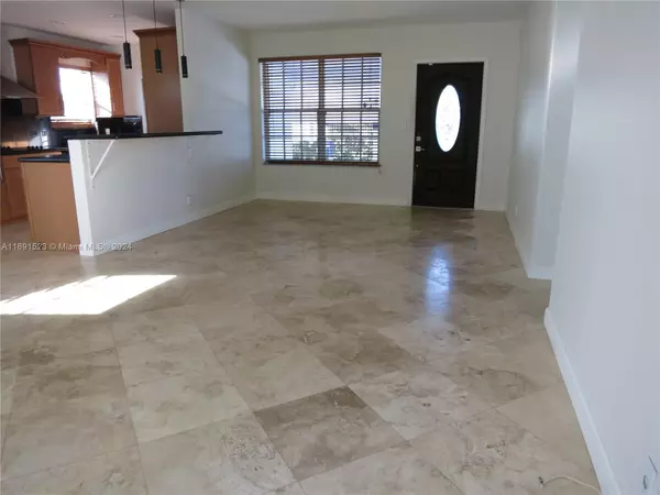 Hallandale Beach, FL 33009,317 SW 7th Ct